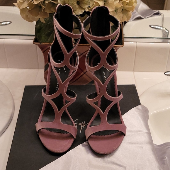 New Giuseppe Zanotti Alien 115 Veronica Heels - Picture 2 of 7